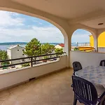 Hundefreundliches Nur 230 Meter Zum Mit 4 Klimaanlagen, Parkplatz, Meerblick Appartamento Crikvenica