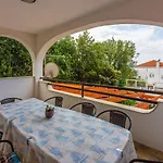 Hundefreundliches Nur 230 Meter Zum Mit 4 Klimaanlagen, Parkplatz, Meerblick * Crikvenica