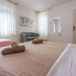 Apartmán Hundefreundliches Nur 230 Meter Zum Mit 4 Klimaanlagen, Parkplatz, Meerblick