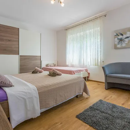 Hundefreundliches Nur 230 Meter Zum Mit 4 Klimaanlagen, Parkplatz, Meerblick Apartmán