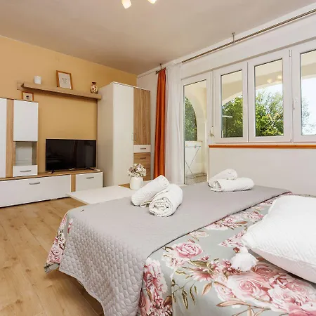 Apartment Hundefreundliches Nur 230 Meter Zum Mit 4 Klimaanlagen, Parkplatz, Meerblick