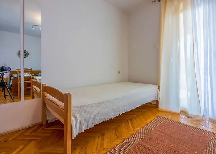 Hundefreundliches Nur 230 Meter Zum Mit 4 Klimaanlagen, Parkplatz, Meerblick Crikvenica