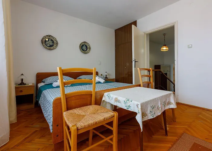 Hundefreundliches Nur 230 Meter Zum Mit 4 Klimaanlagen, Parkplatz, Meerblick * Crikvenica